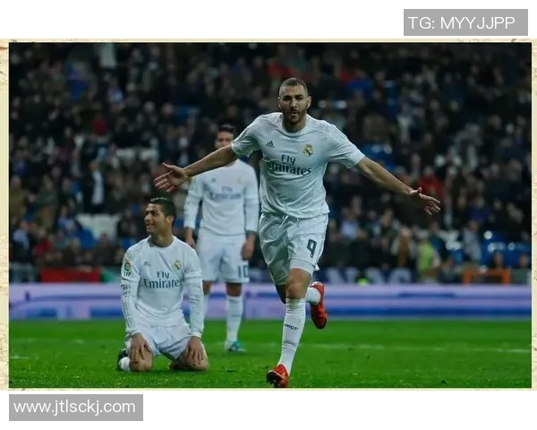 追忆已逝足球明星在皇马的辉煌岁月与传奇故事